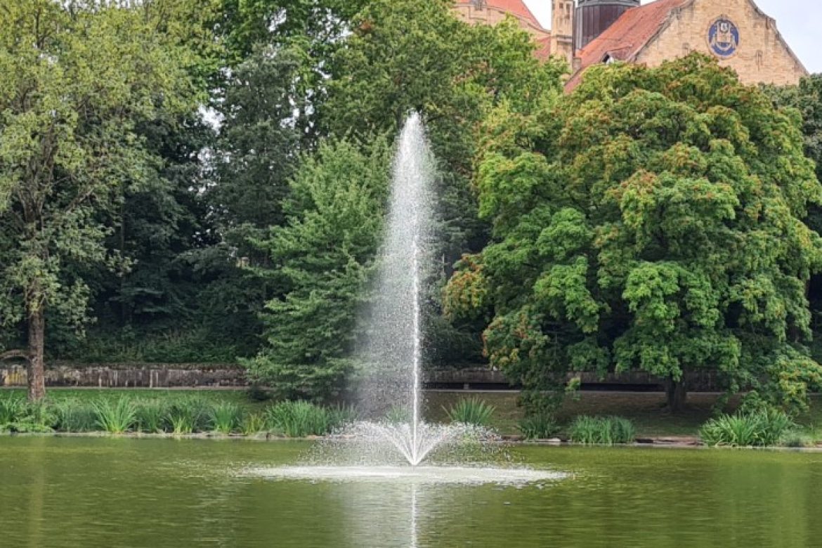 Neue Wasserfontäne im Ostpark installiert